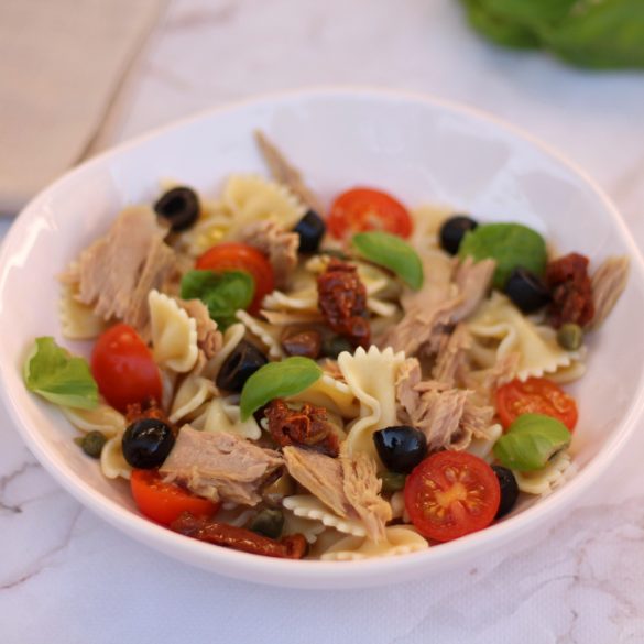 insalata di pasta con tonno