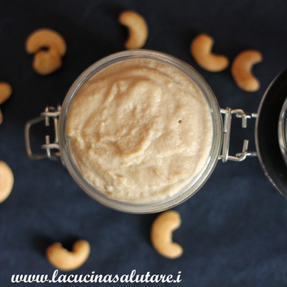 crema di anacardi
