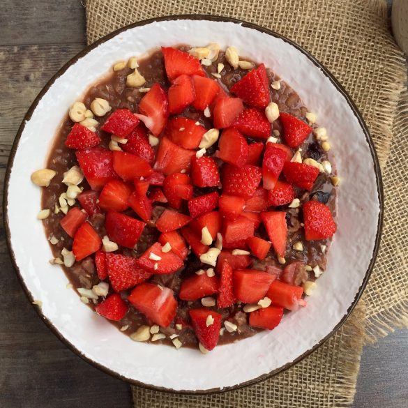 porridge cacao e fragole
