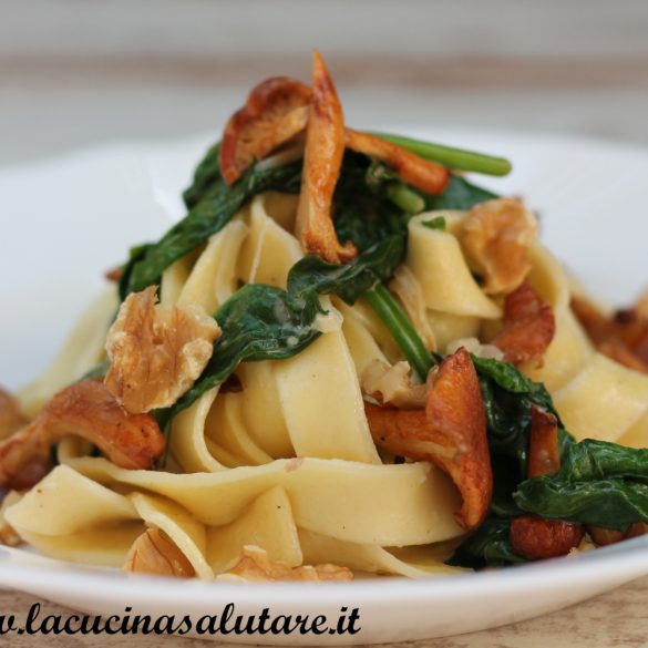 pappardelle con gallinacci e spianci