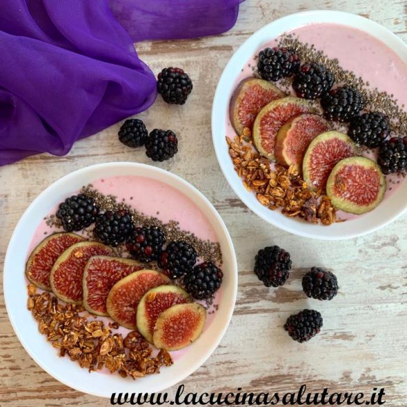 smoothie bowl con fichi e more