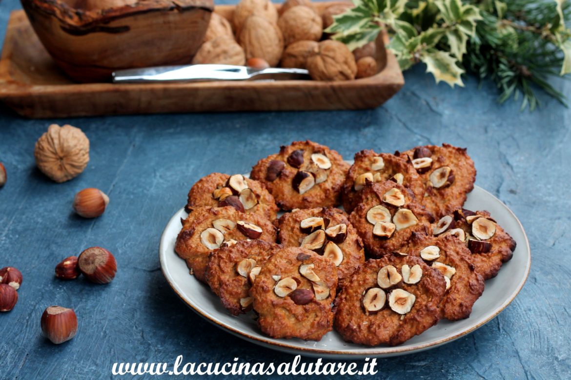 biscotti di avena senzaa farina e senza zucchero
