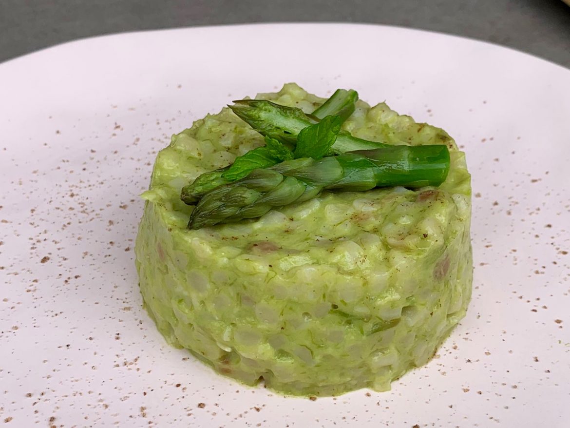 Fregola con asparagi