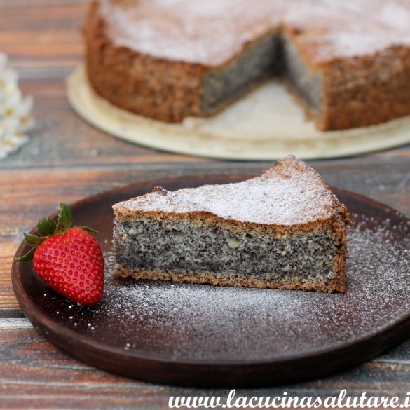 torta di albumi e semi di papavero