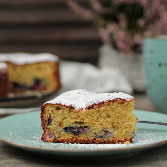 torta di uva fragola allo Skyr senza burro torta senza zucchero e senza burro