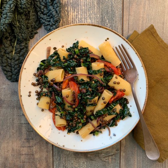 pasta con lenticchie e cavolo nero
